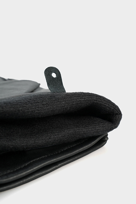 Перчатки Mustang