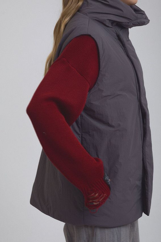 Жилет утеплённый The Hills