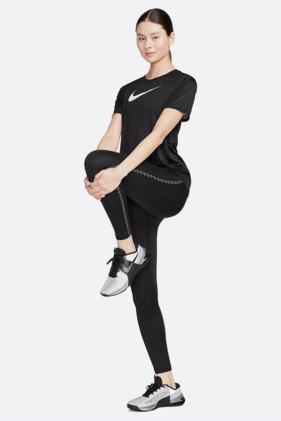 Футболка Nike Women's Dri-FIT Graphic