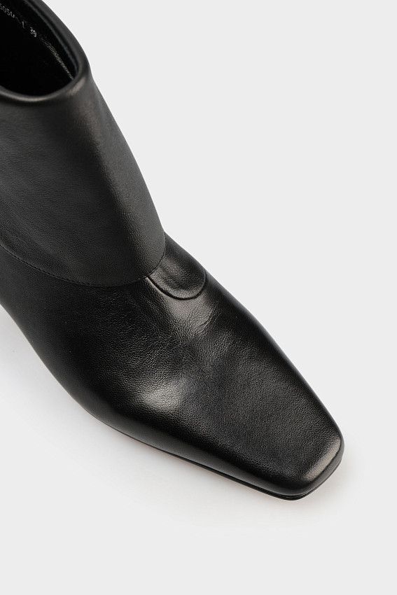 Ботильоны закрытые Red Pin