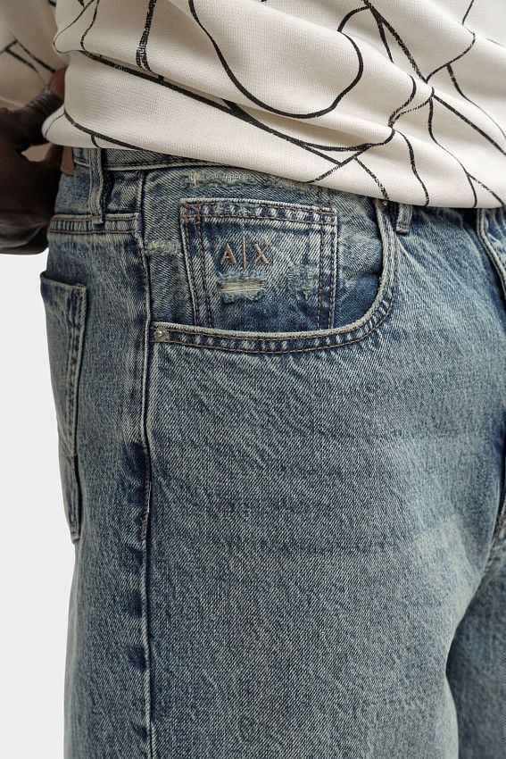 Джинсы Armani Exchange