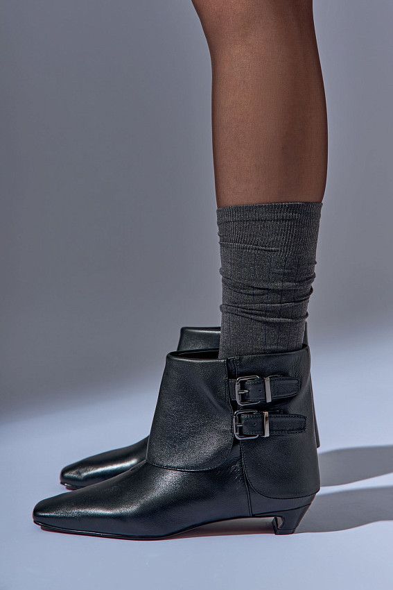 Ботильоны закрытые Red Pin