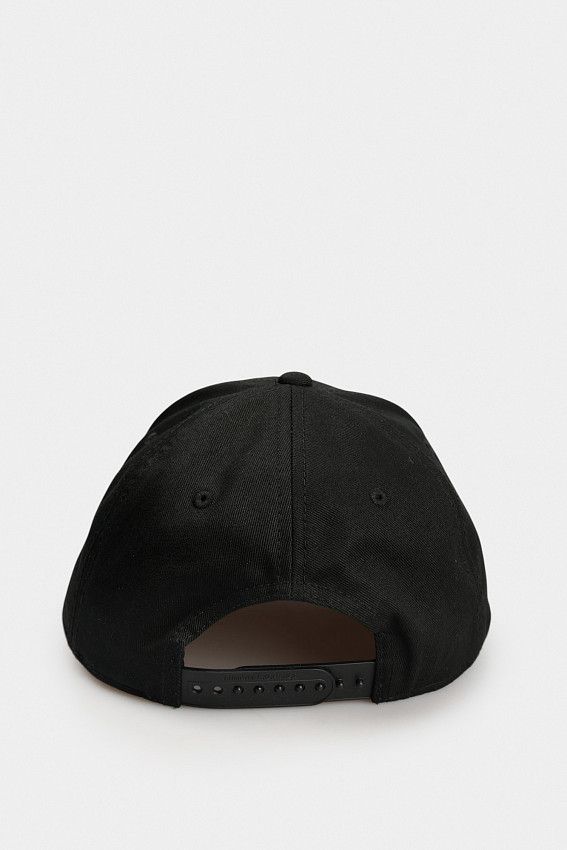 Кепка Armani Exchange Черный