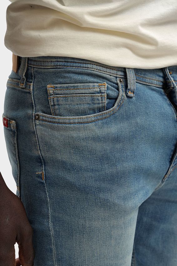 Джинсы Mustang