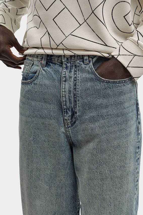 Джинсы Armani Exchange