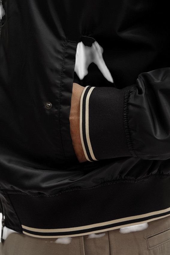 Бомбер Armani Exchange Черный