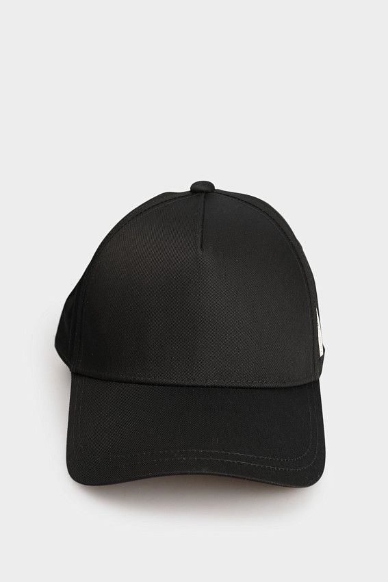 Кепка Armani Exchange Черный