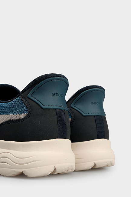 Кроссовки Geox
