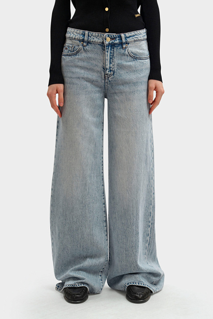 Джинсы Armani Exchange