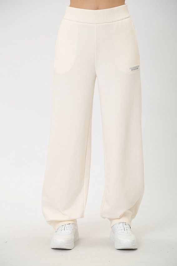 Брюки спортивные Armani Exchange Молочный