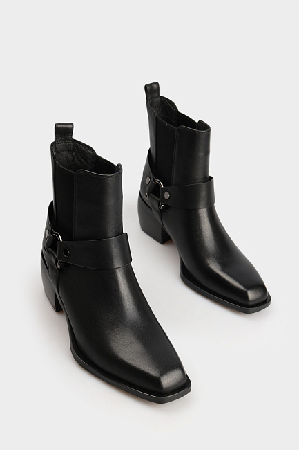 Челси Marc Cony