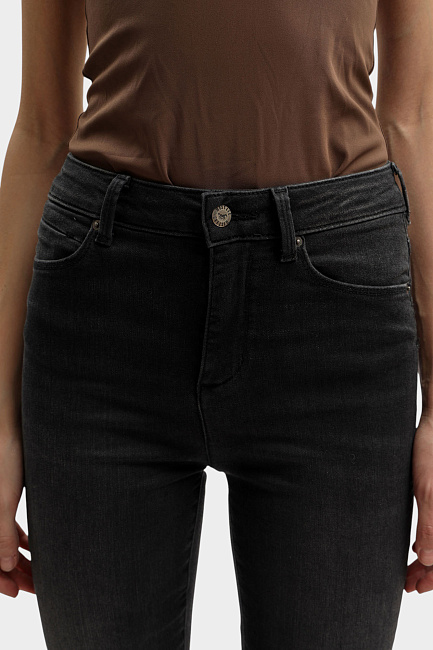 Джинсы Mustang