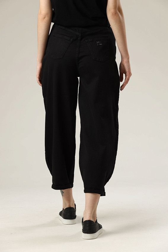 Джинсы Armani Exchange