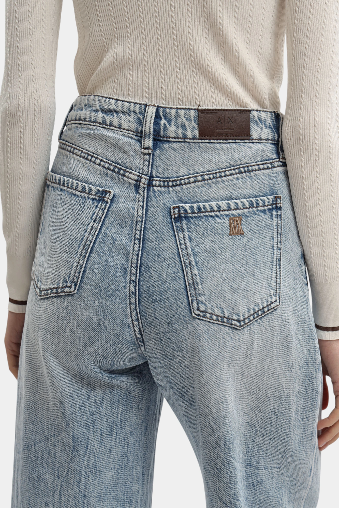 Джинсы Armani Exchange