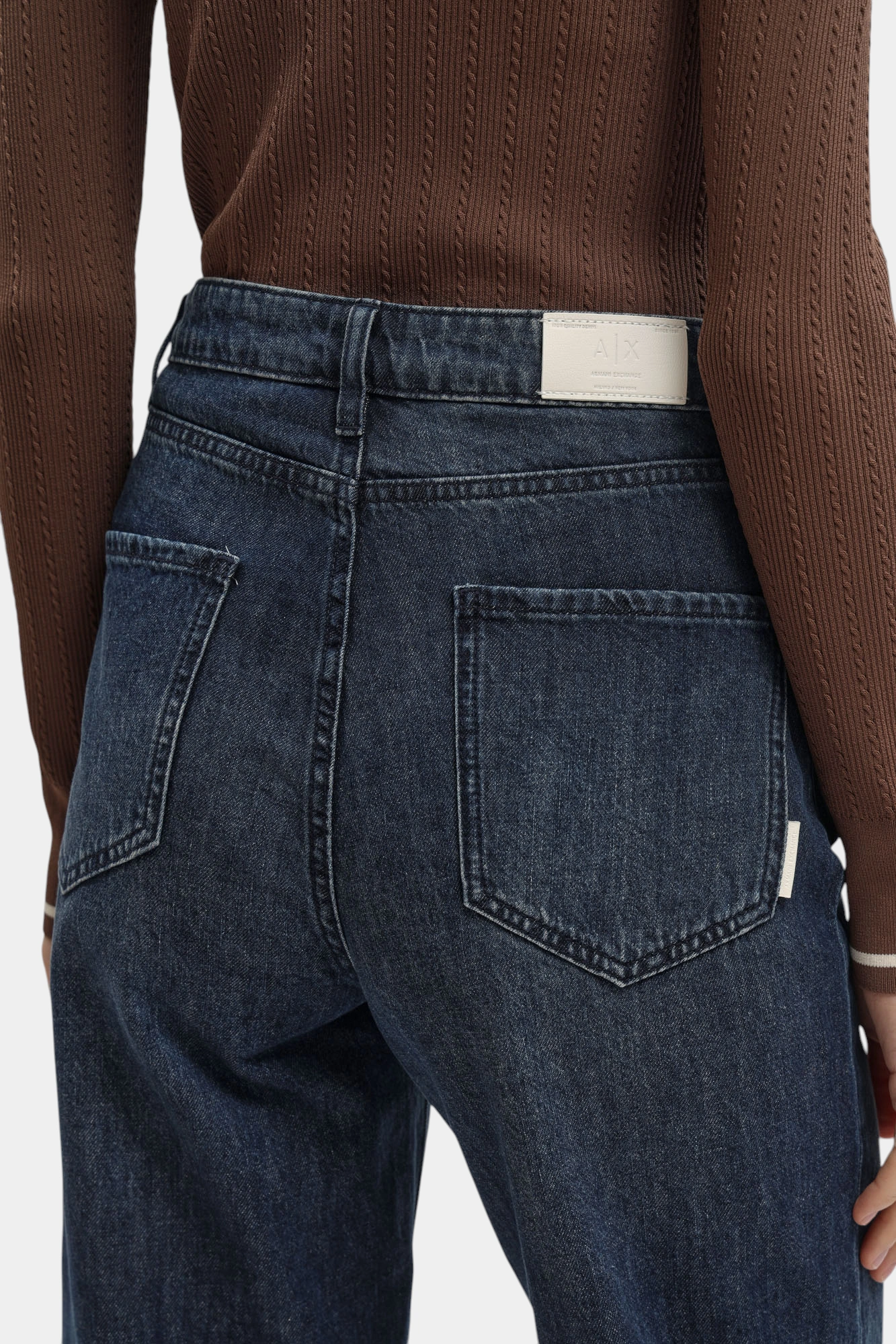 Джинсы Armani Exchange