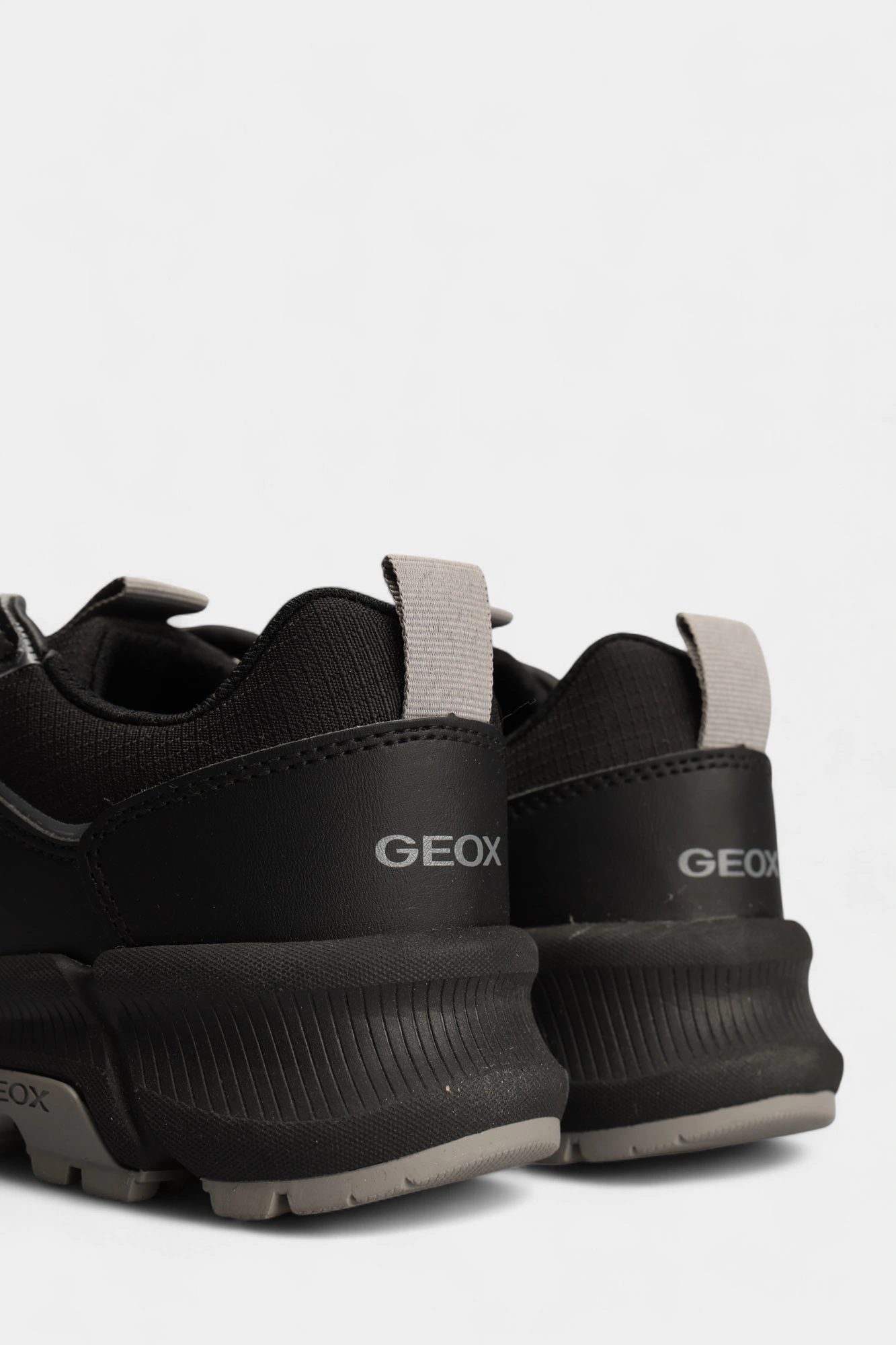 Кроссовки Geox