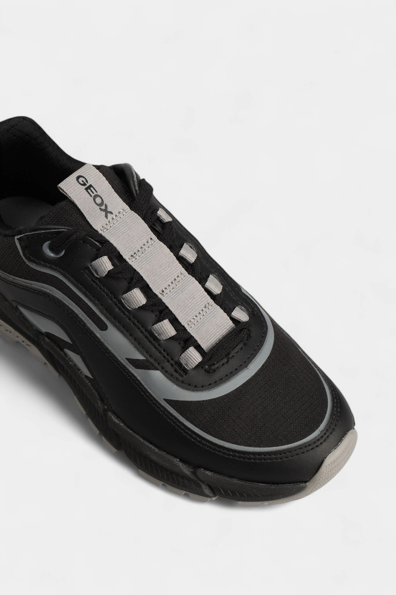 Кроссовки Geox